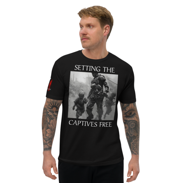 SETTING THE CAPTIVES FREE Fitted T-shirt